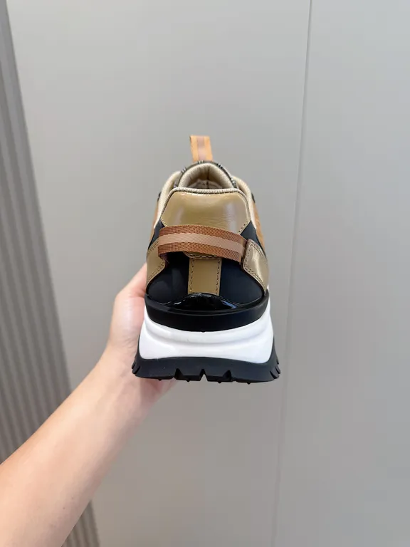 Burberry Shoe 